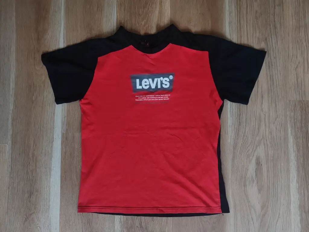 POLERA LEVIS