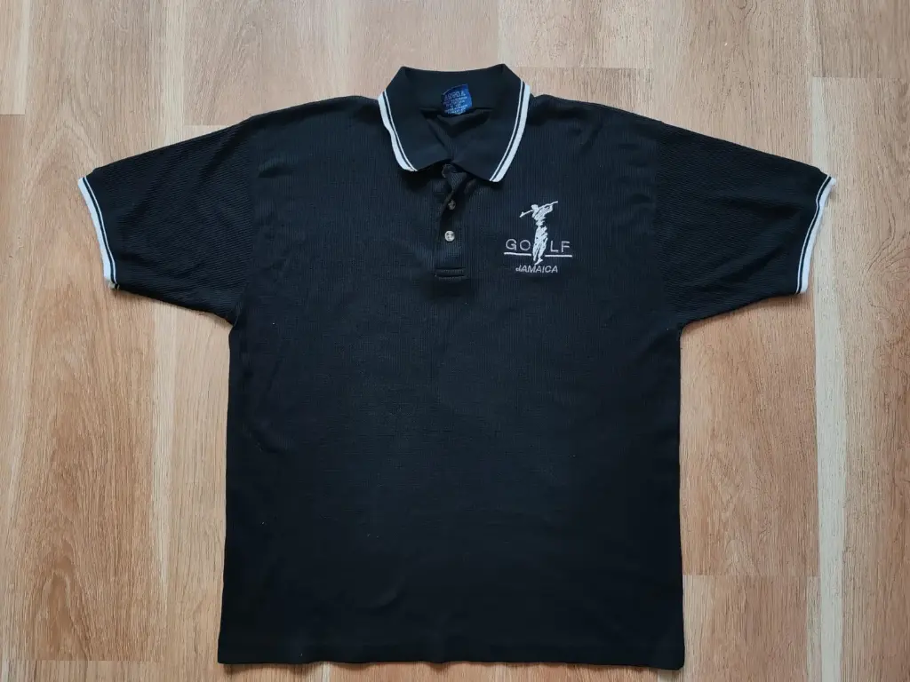 Polo negro GOLF